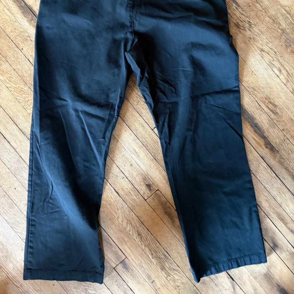 Old Navy Men’s Classic Khaki Pants Size Waist Size 40 L 32, Navy Color. - Picture 5 of 7